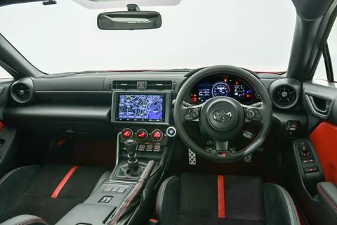2022-toyota-gr-86-interior-1617596343.webp