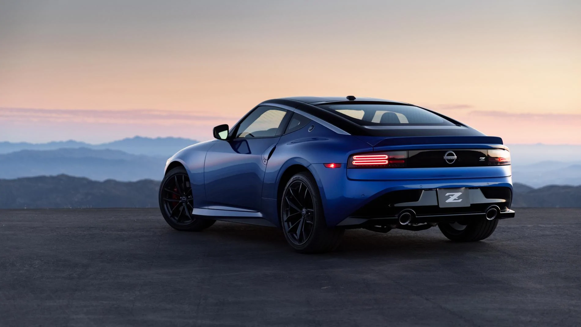 2023-Nissan-Z_O-32.webp