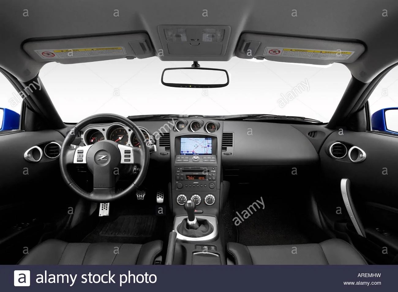 2006-nissan-350z-grand-touring-in-blue-dashboard-center-console-gear-AREMHW.webp