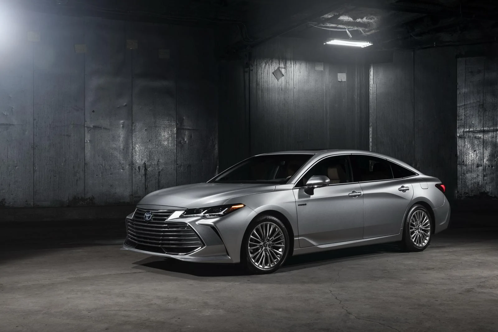 2019-toyota-avalon-12.webp