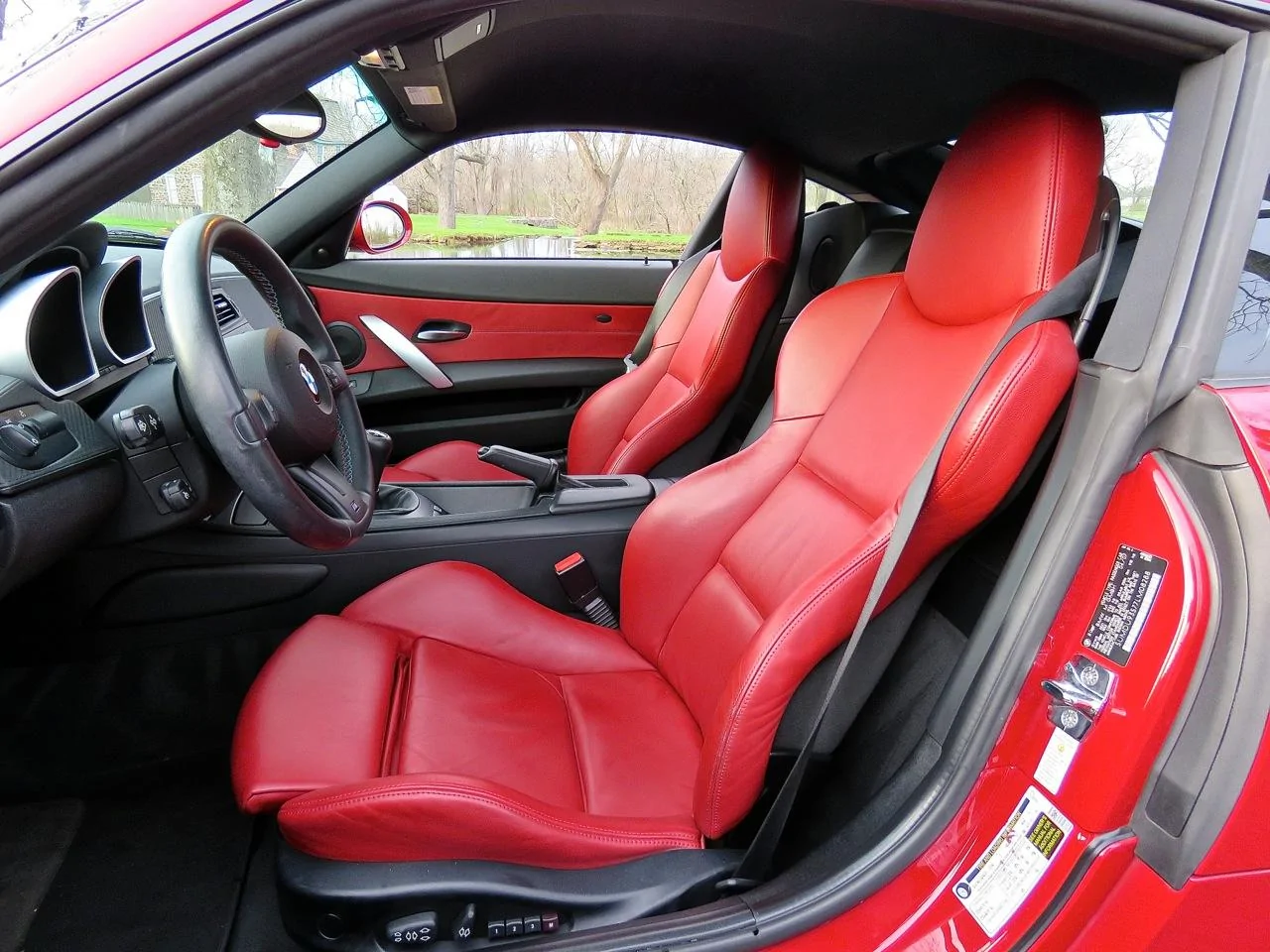bmw-z4-m-coupe-e86-10.webp