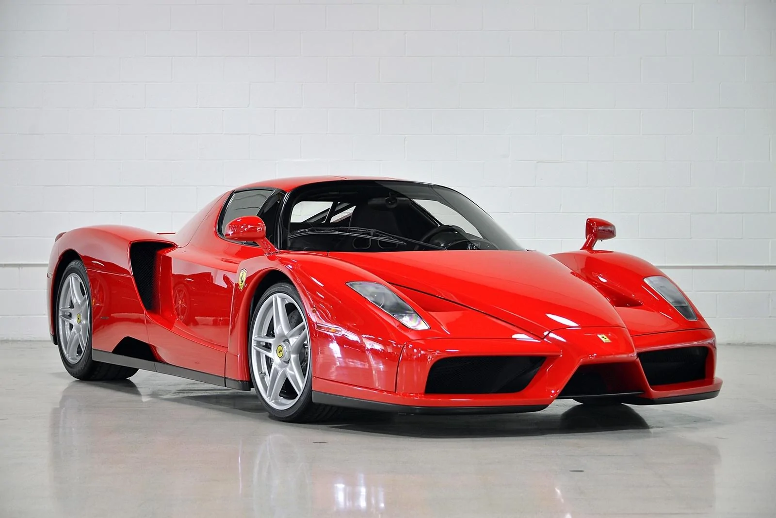 Floyd-Mayweather-Ferrari-Enzo.webp