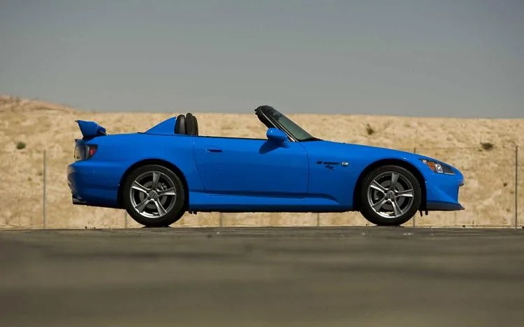 112_0809_14z-2008_honda_s2000_CR-side_view.webp