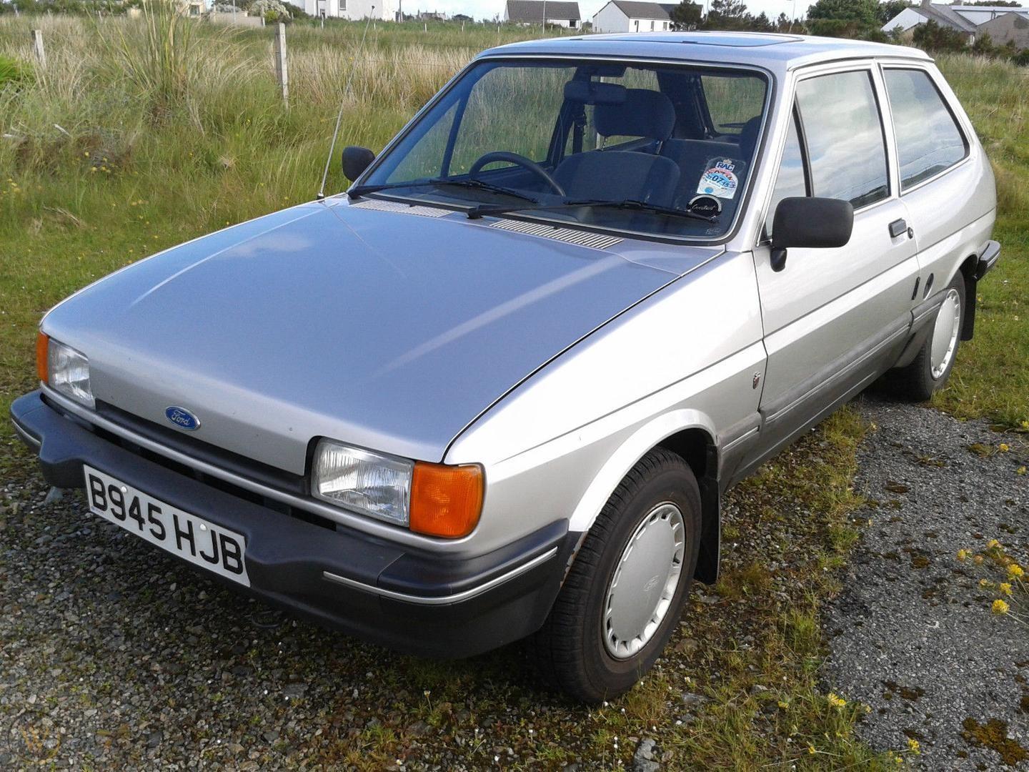 ford-fiesta-mk2-ghia-3-1985-xr2_360_c0dff0bfca108de7de2b5f5c285cdfc1.jpeg