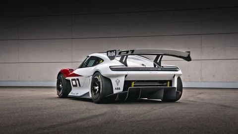 porsche-mission-r-concept-109-1630883138.webp