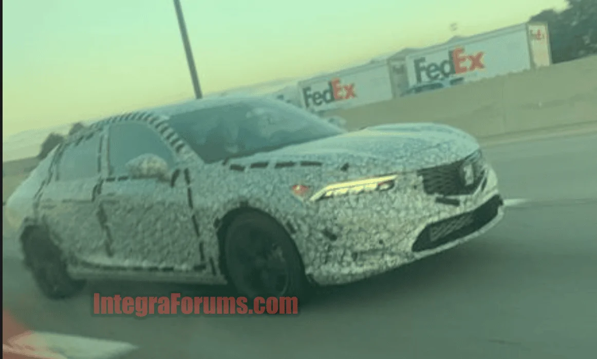 2023-acura-integra-spied-2-png.webp
