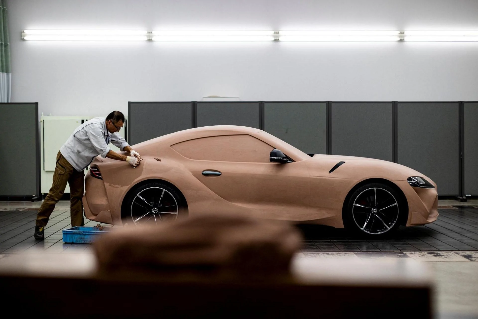 Toyota-GR-Supra-Early-Sketches-15.jpg
