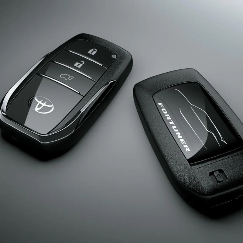 2017-Toyota-Fortuner-for-Dubai-keyfob.webp