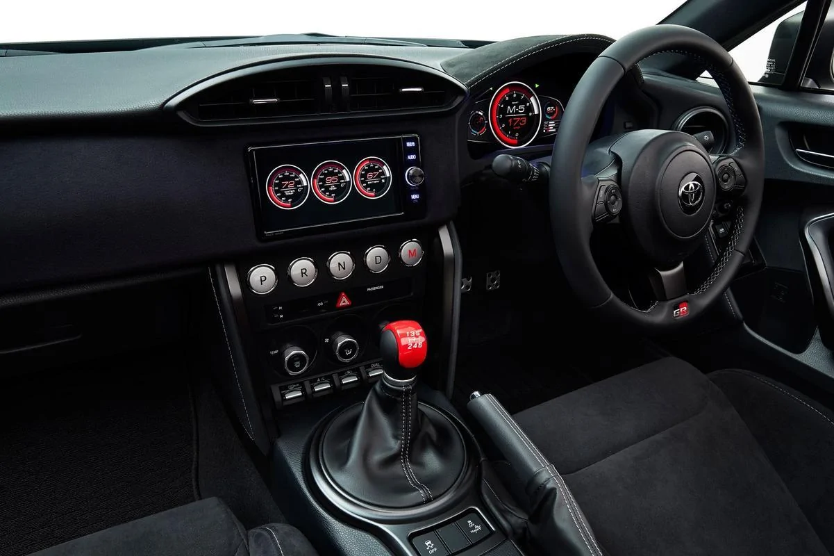 toyota_grhv_03.webp