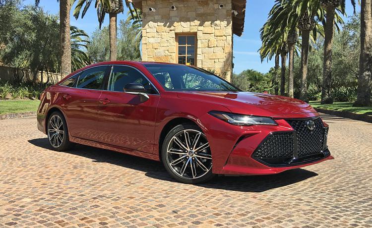 2019-toyota-avalon-touring-red-front-quarter.jpg