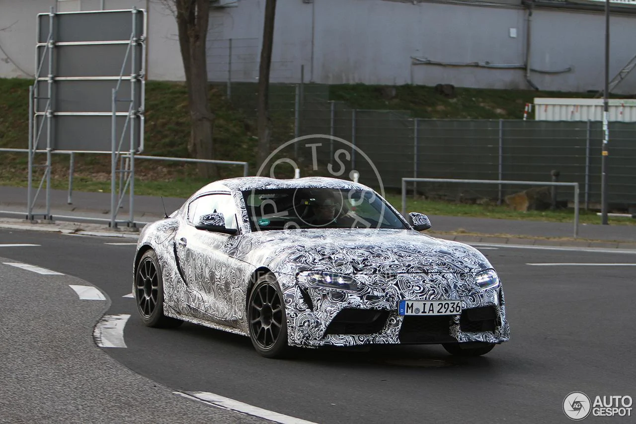 toyota-supra-2017-c942604052018085322_3.webp