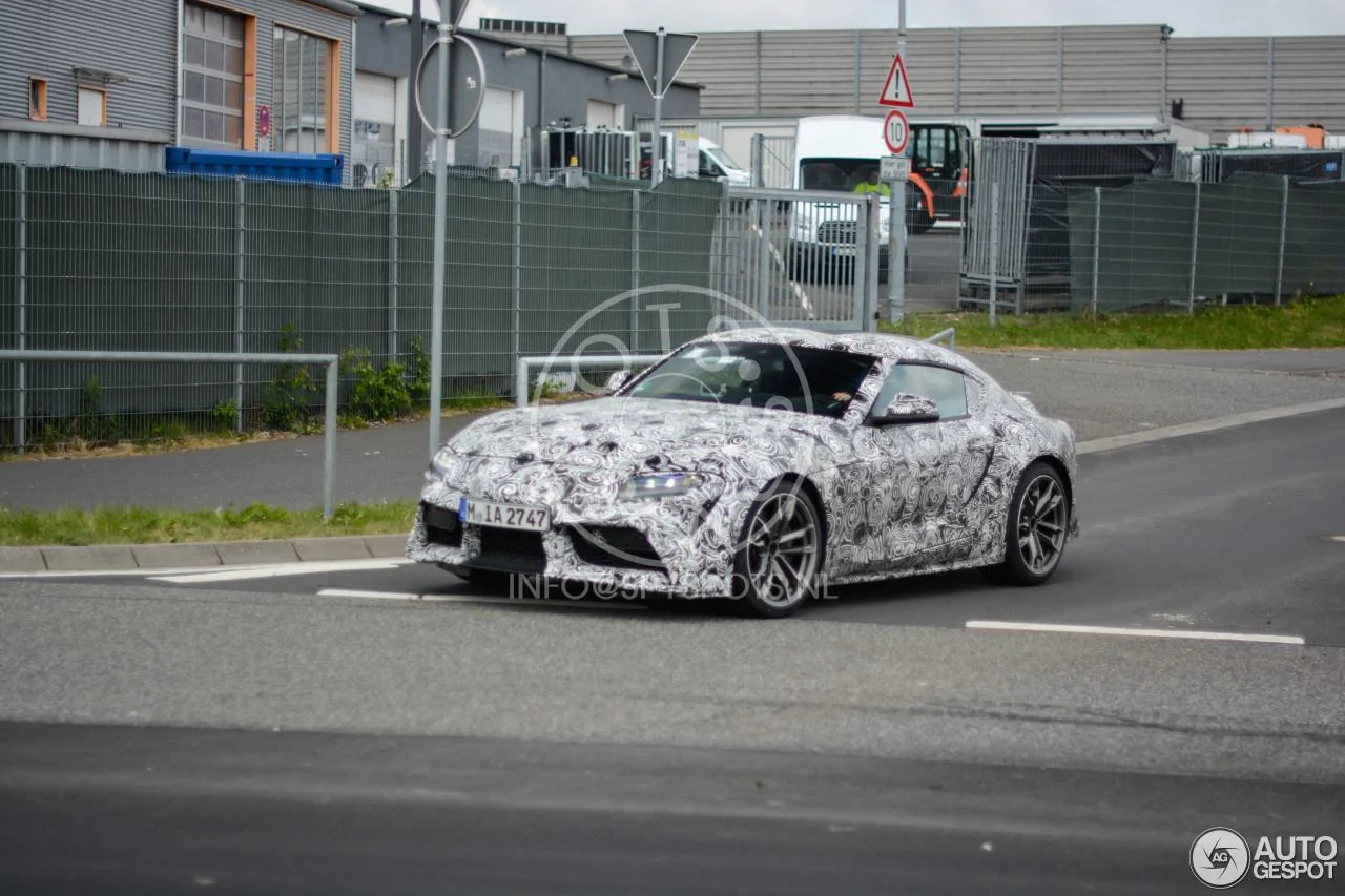 toyota-supra-2019-c422116052018213945_5.webp