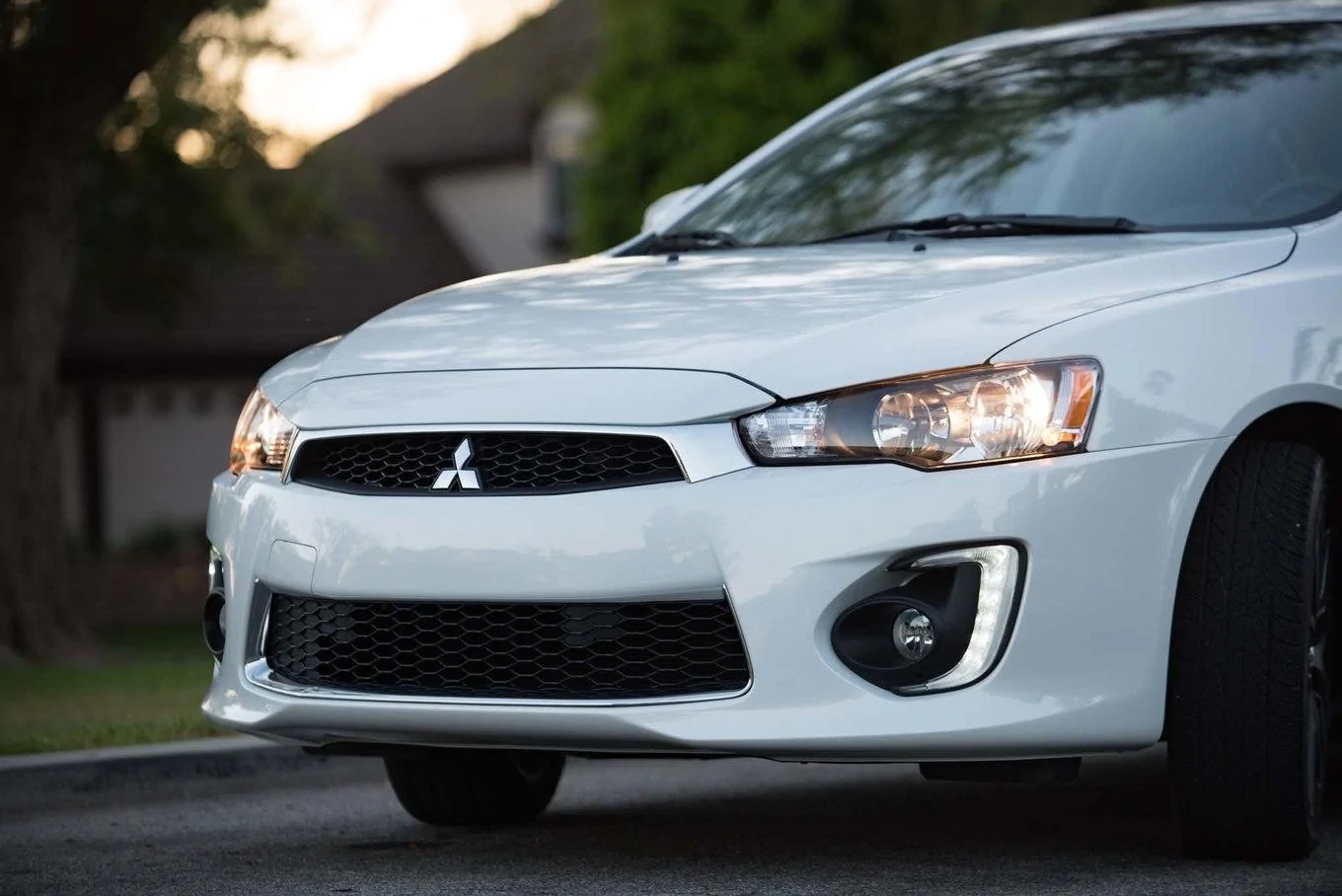 2017-Mitsubishi-Lancer-headlight.webp