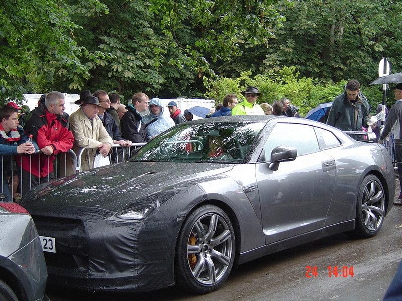 nissan-gt-r-caught-a-3_800x0w.jpg