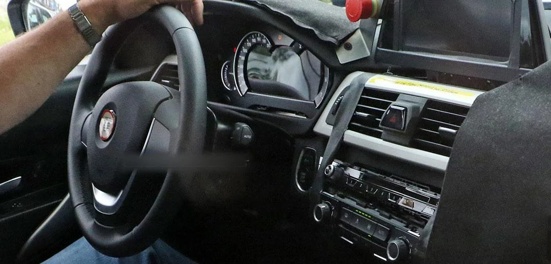 2019-BMW-3-Serisi-i%C3%A7-mekan-1.webp