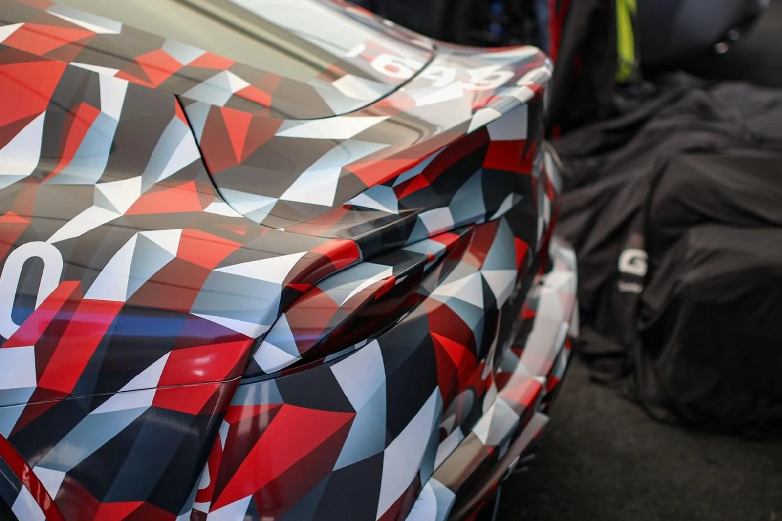 042_supra.webp