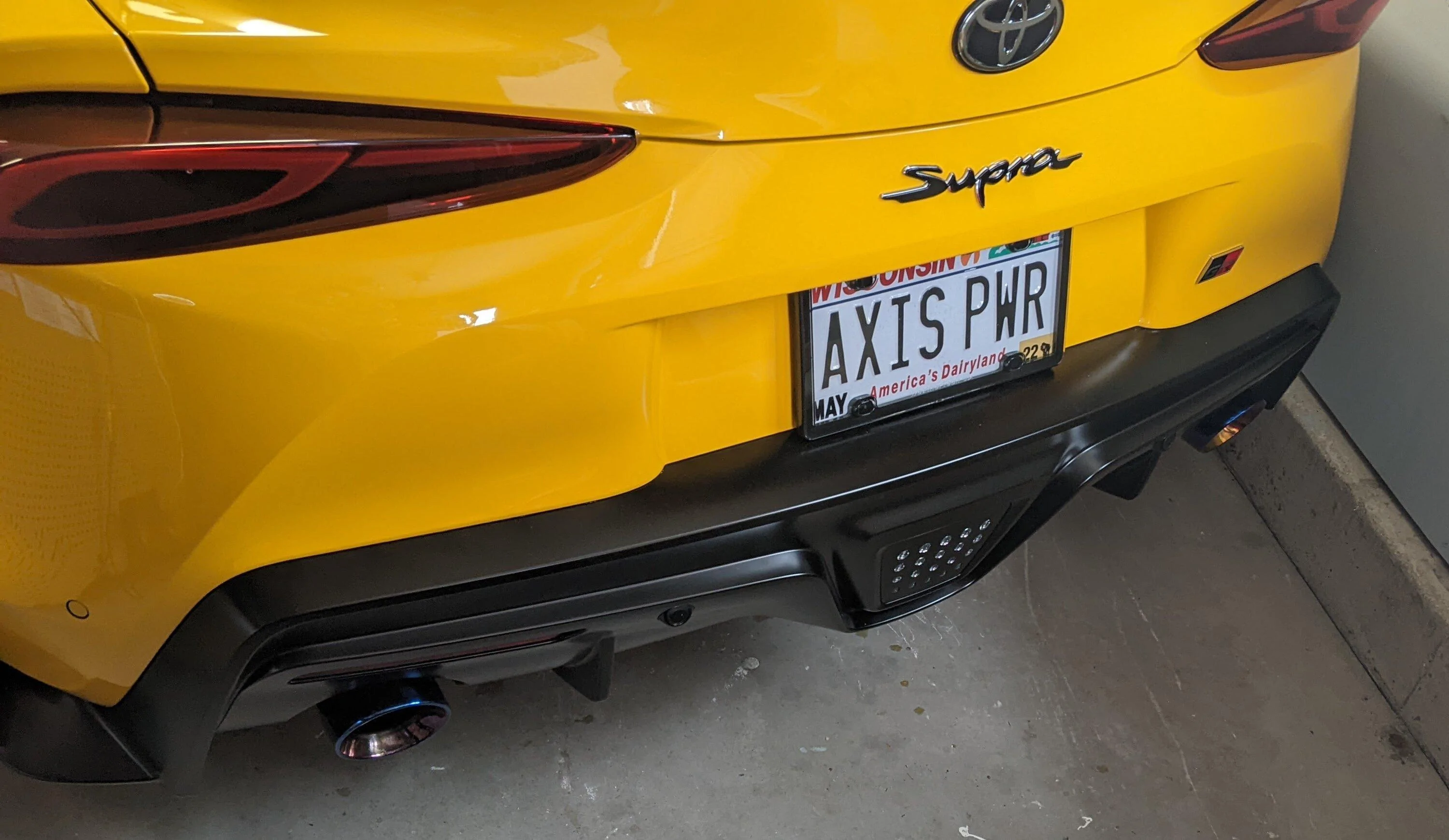 AXYSP0WAH.webp