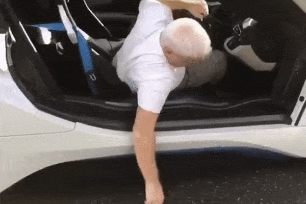 Cant get out.gif