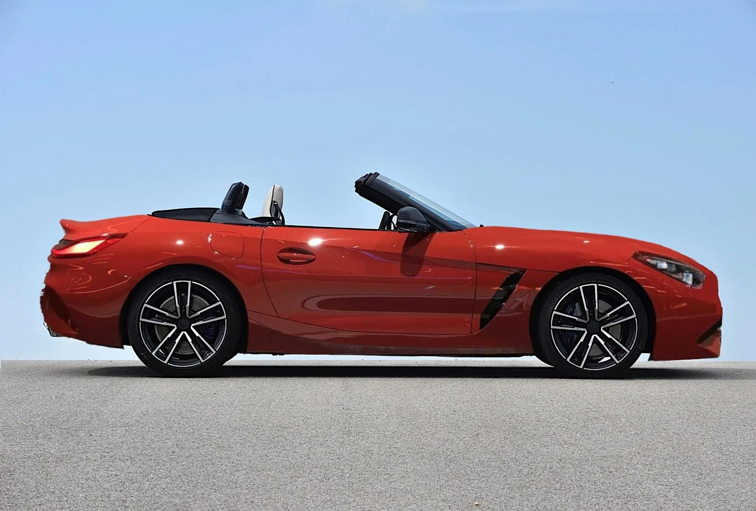 BMW_Z4_2019_side.webp
