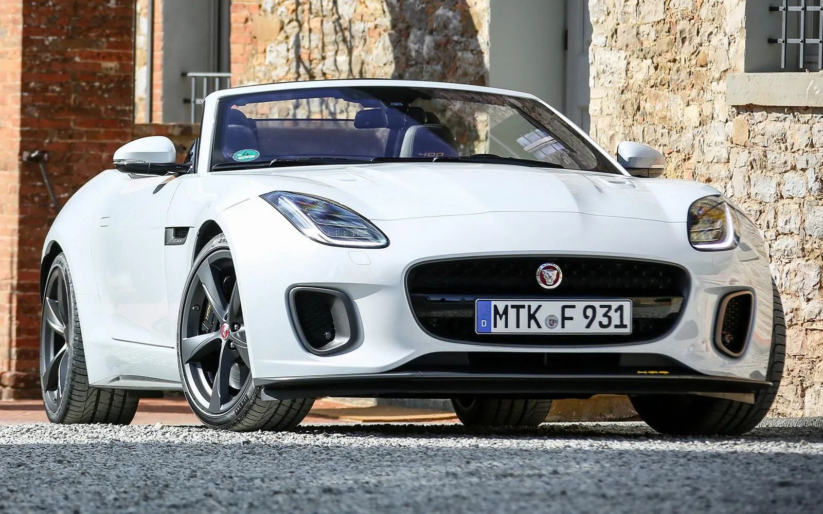 jaguar-f-type-convertible-400-sport-car-wallpaper-66207.webp