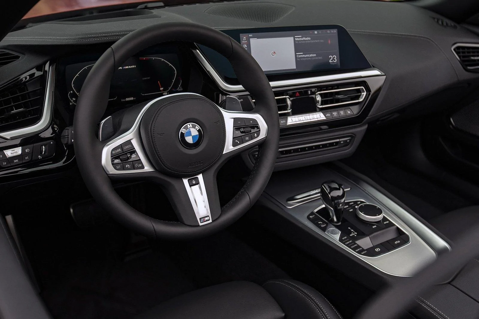 ef197e39-2019-bmw-z4-05.webp