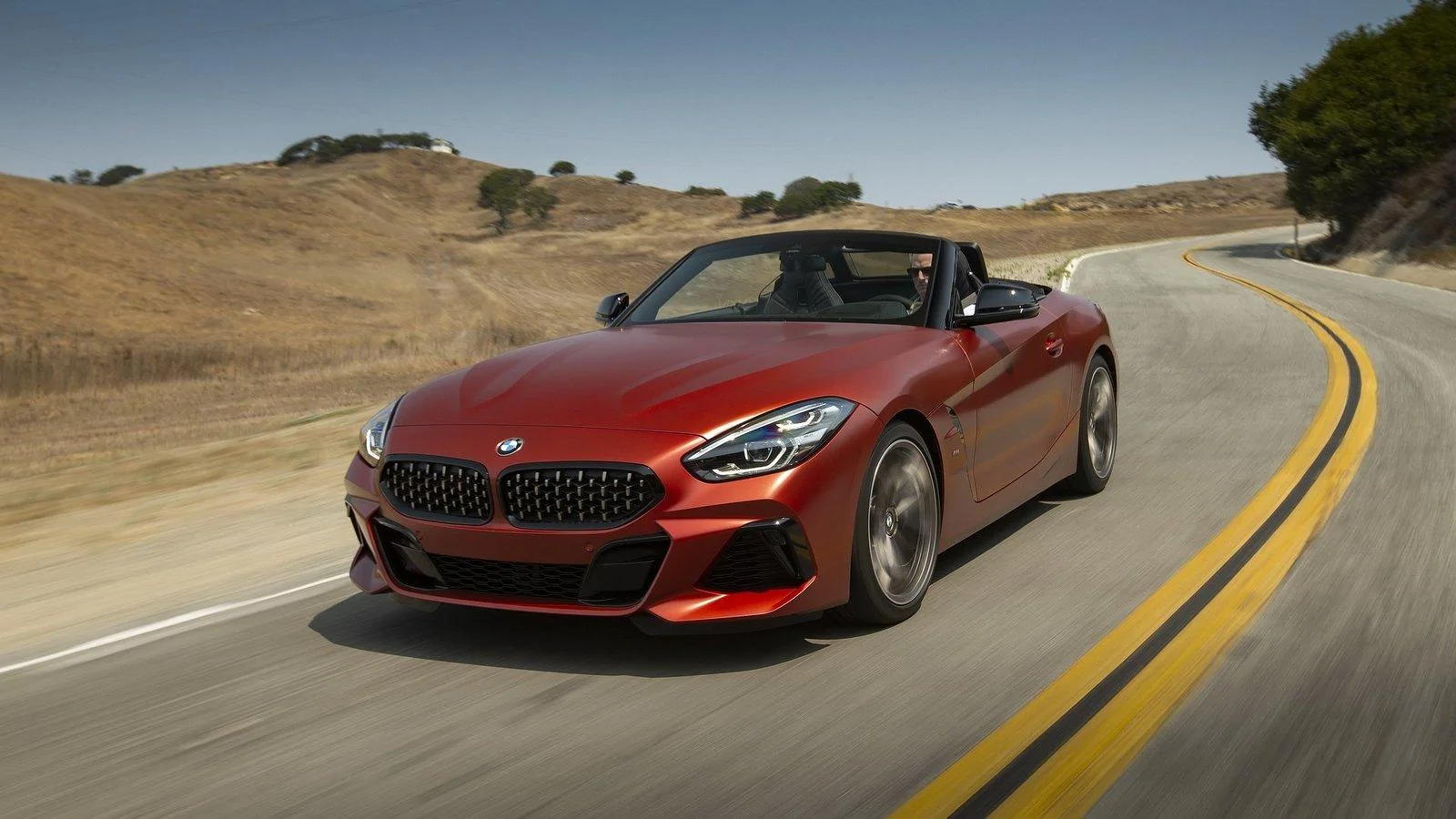 66363f7e-2019-bmw-z4-14.webp