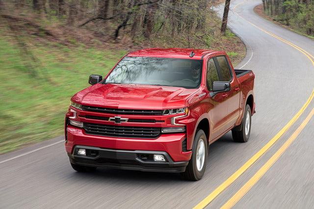 2019-chevrolet-silverado-review-1-2-640x640.jpg