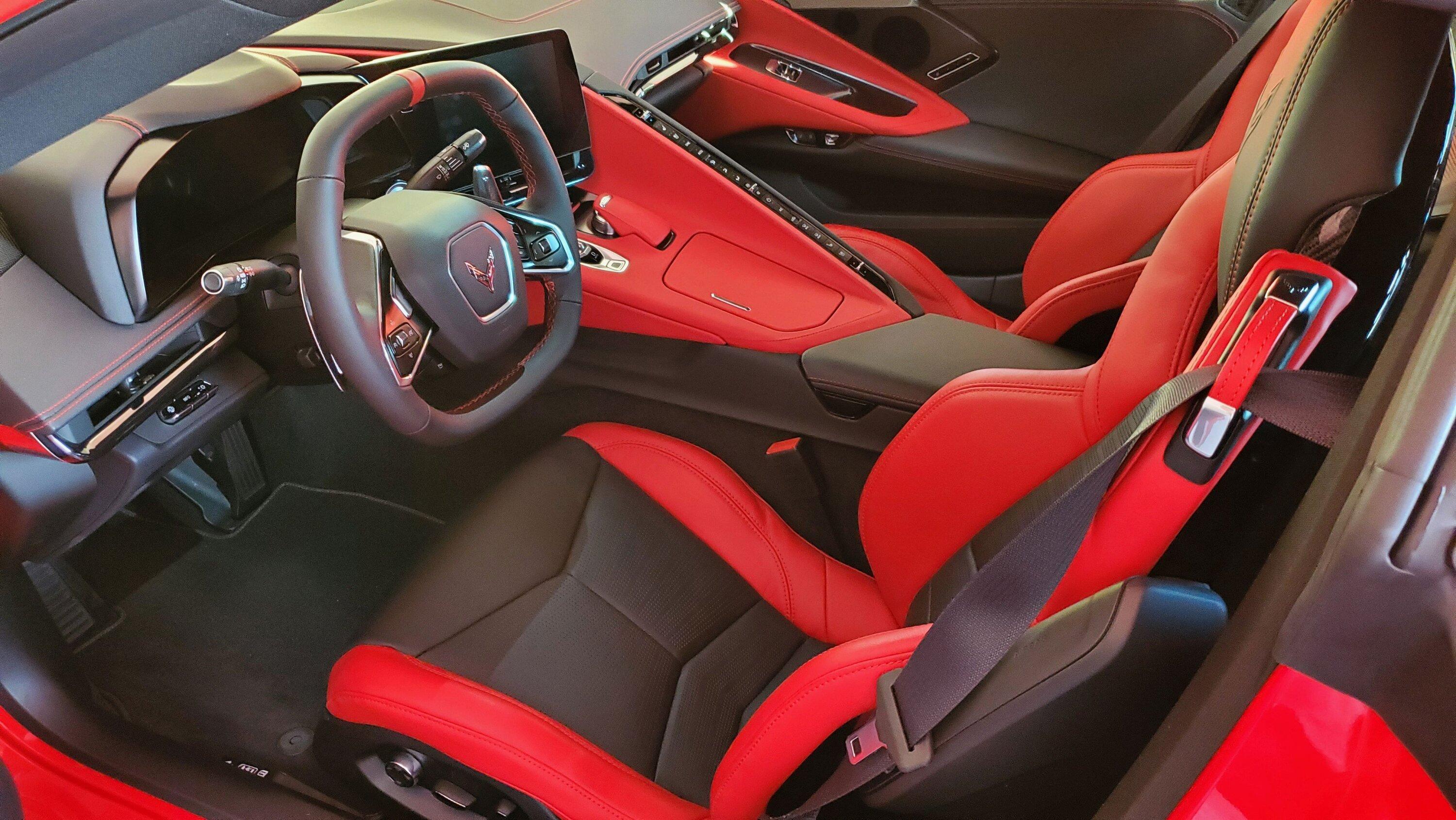 Interior 2.jpg