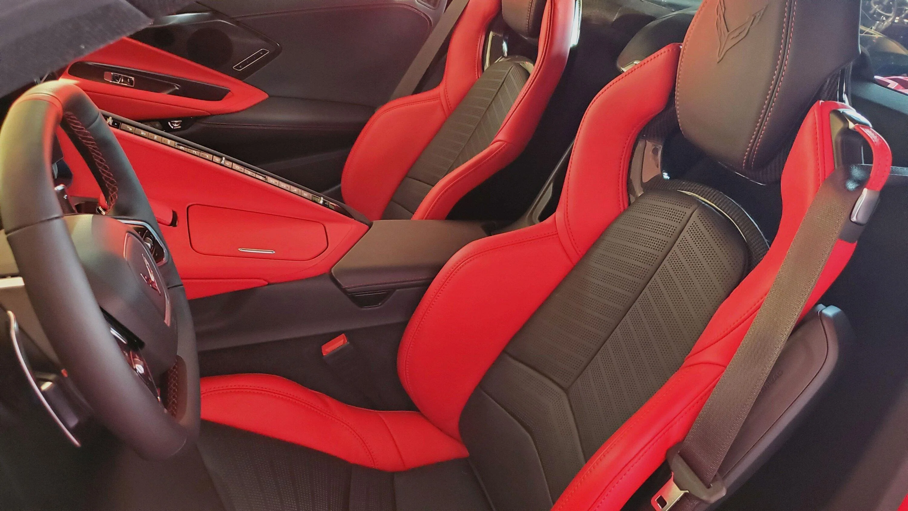 Interior 1.jpg