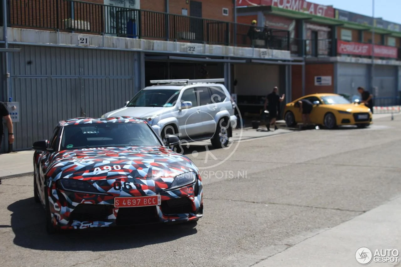 toyota-supra-2017-c841910092018151717_3.webp