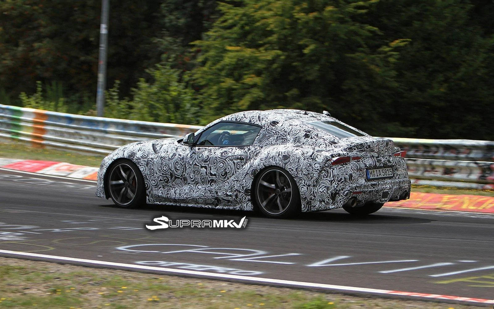 2880-1800-crop-toyota-supra-2017-c536809092018094530_5.webp