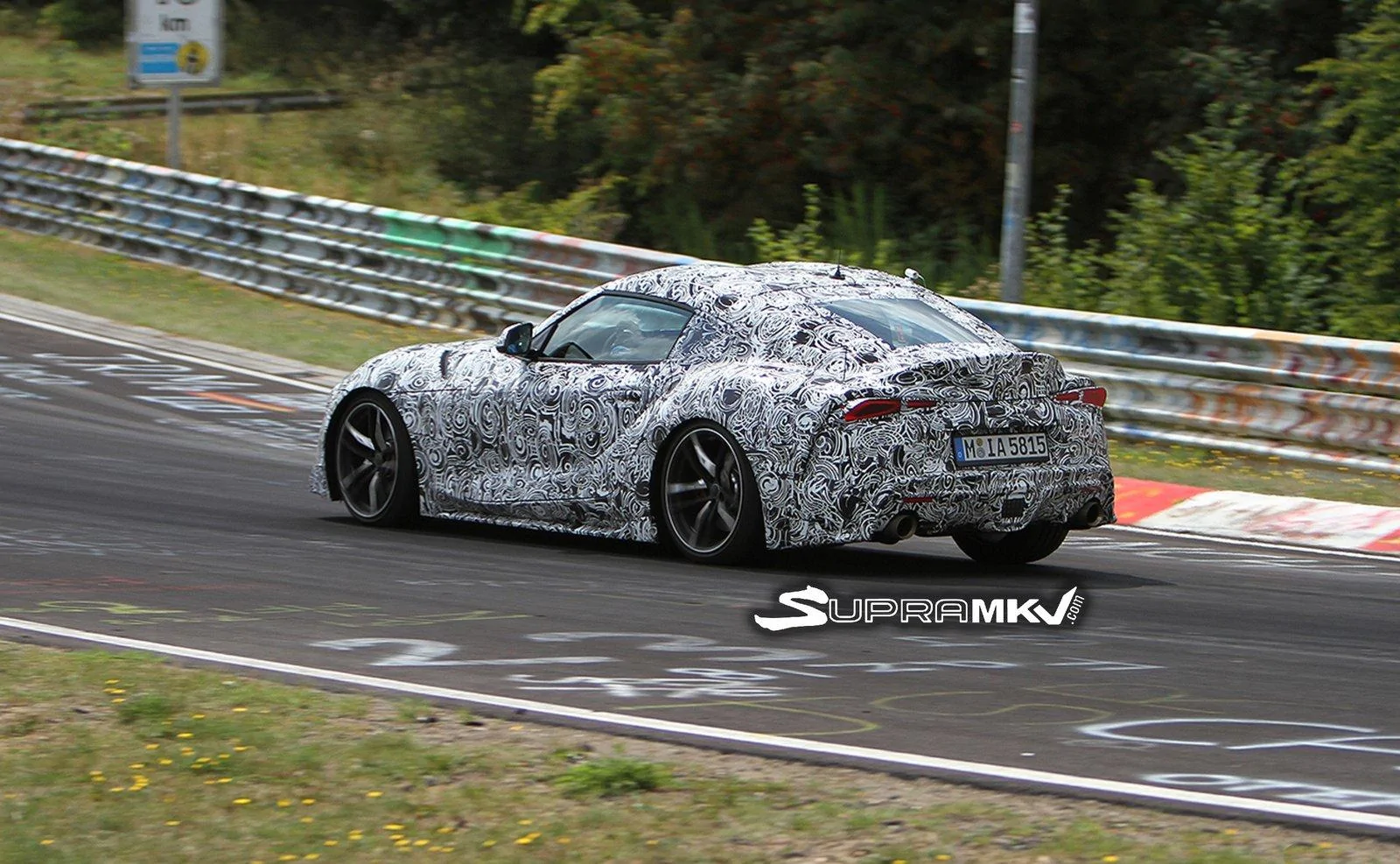 2880-1800-crop-toyota-supra-2017-c536809092018094530_6.webp