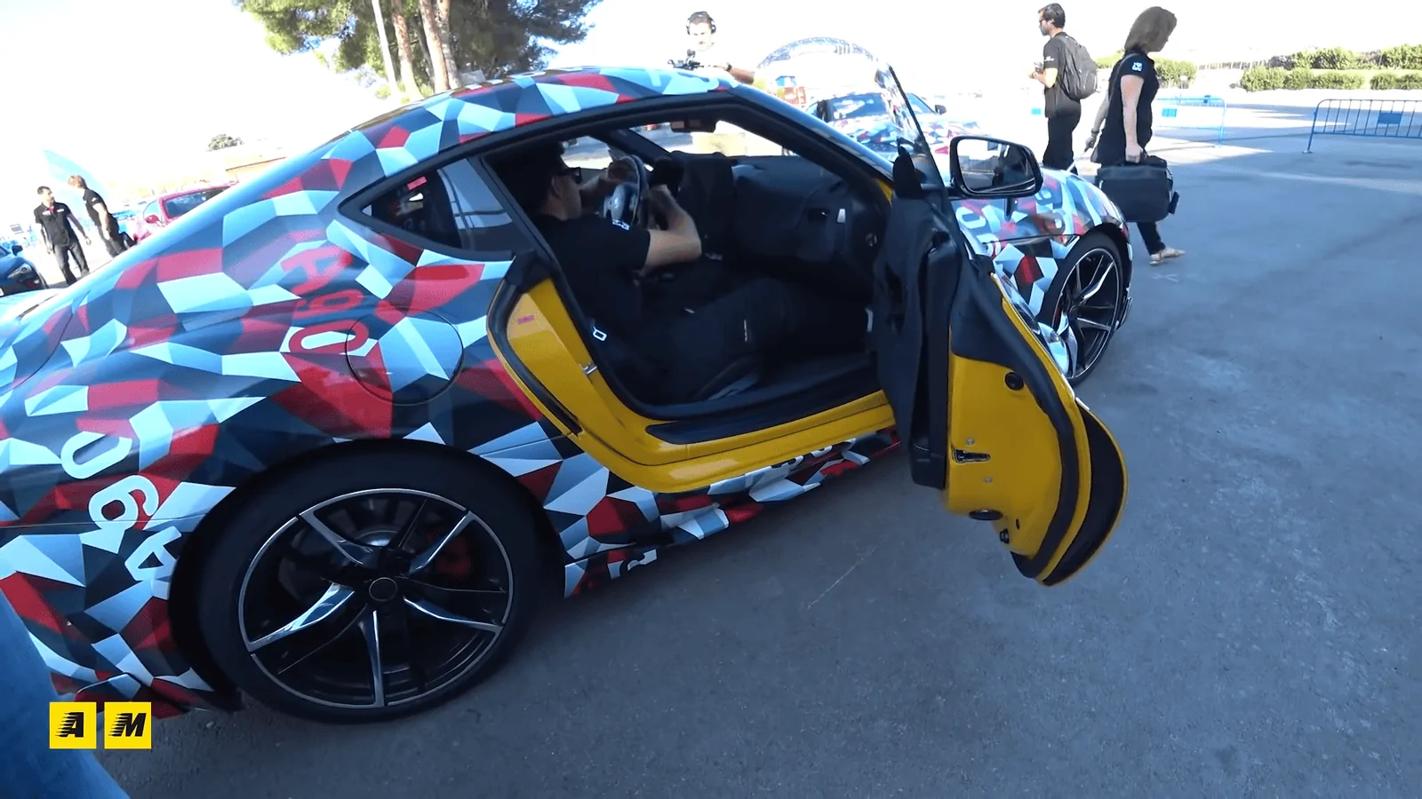 PAINT Jaune.webp