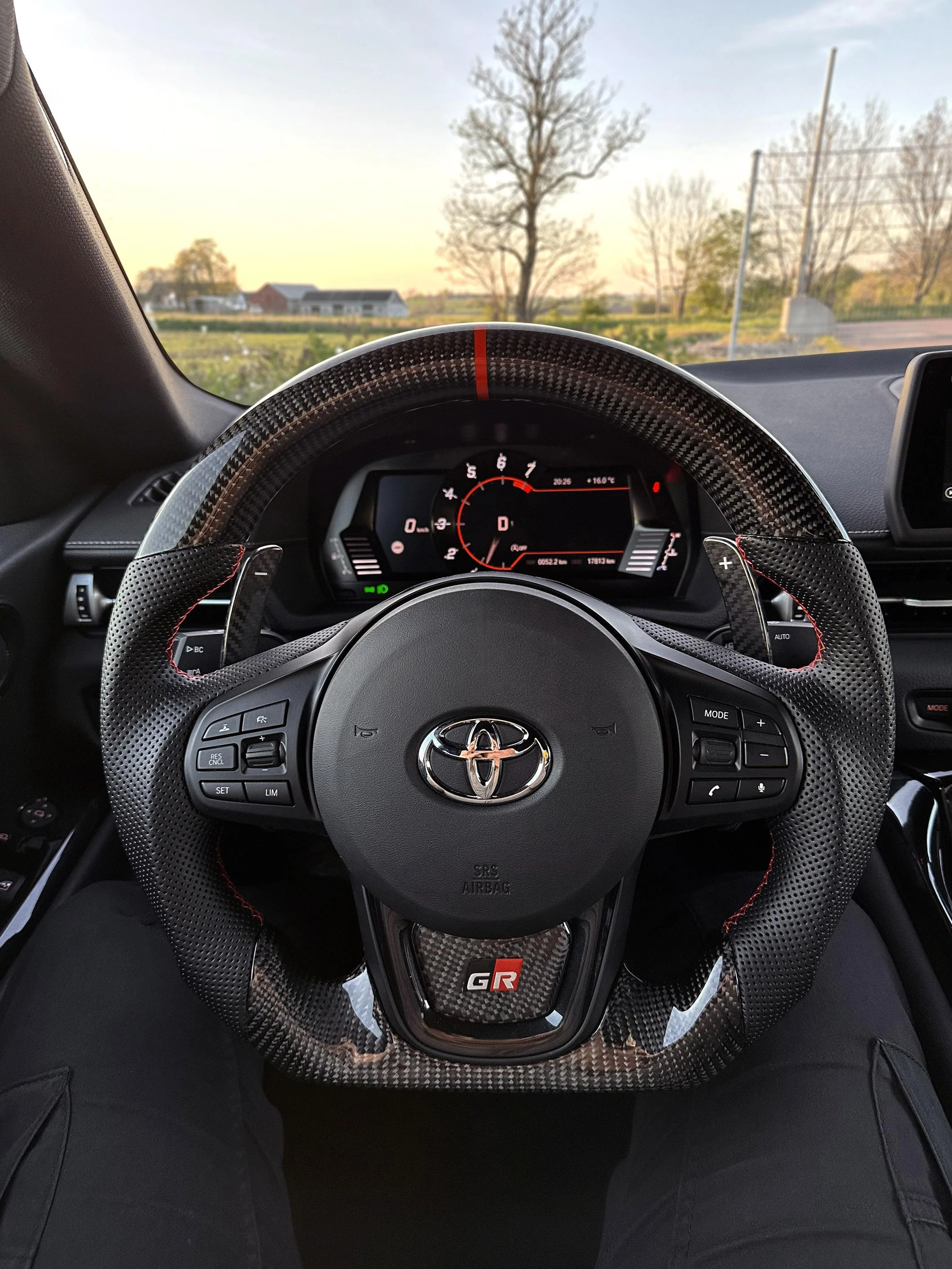 Suprasteeringwheel2.jpg
