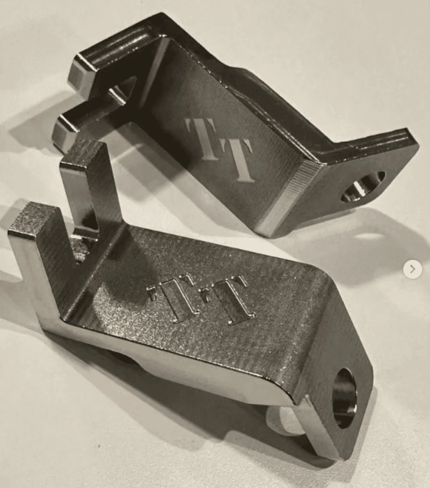 Twisted tuning Front diff mount brave V2.webp