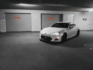 TOM's Garage
